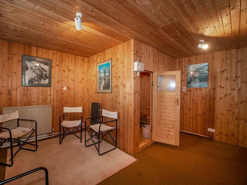 Sauna.