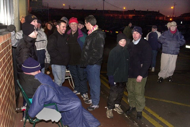 Day dawns as Sheffield United fans queue for tickets for their game against Liverpool in the League Cup semi-final in 2003