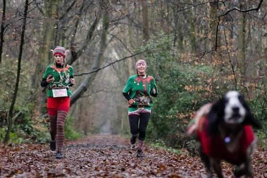 These ladies went out for a run adorned in fun Christmas attire. By  @thatfoto.sports