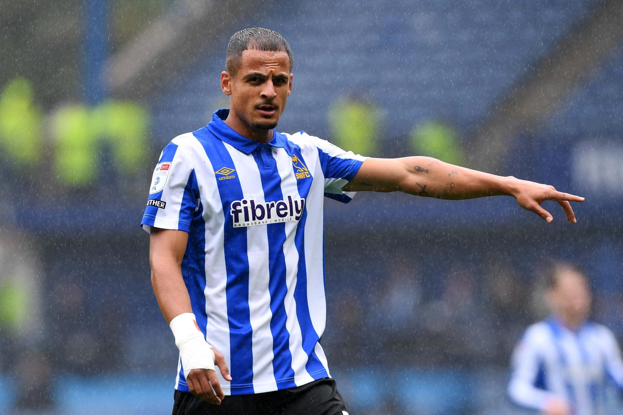 Sheffield Wednesday boss praises 'pressing monster' who could return against AFC Wimbledon