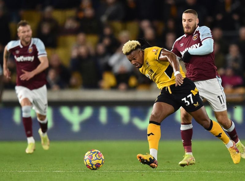 Newcastle United have emerged as favourites to land Wolves winger Adama Traore. (Various)

(Photo by Nathan Stirk/Getty Images)