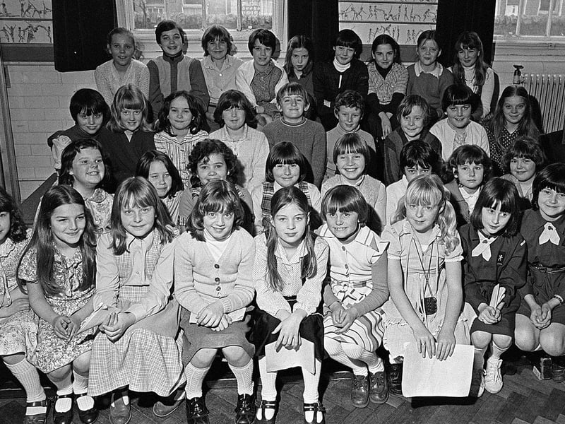 Jefferies School in Kirkby - spot anyone you know?