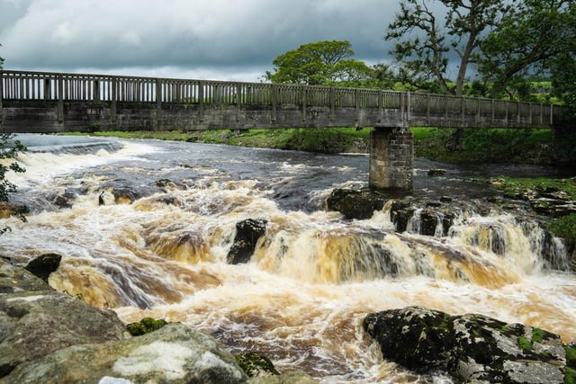 Starting in Grassington, this circular walk meanders through the Yorkshire Dales National Park, taking in the sites of Linton Falls, Kilnsey Crag and Conistone Dib, as well as the Grass Wood Nature Reserve.