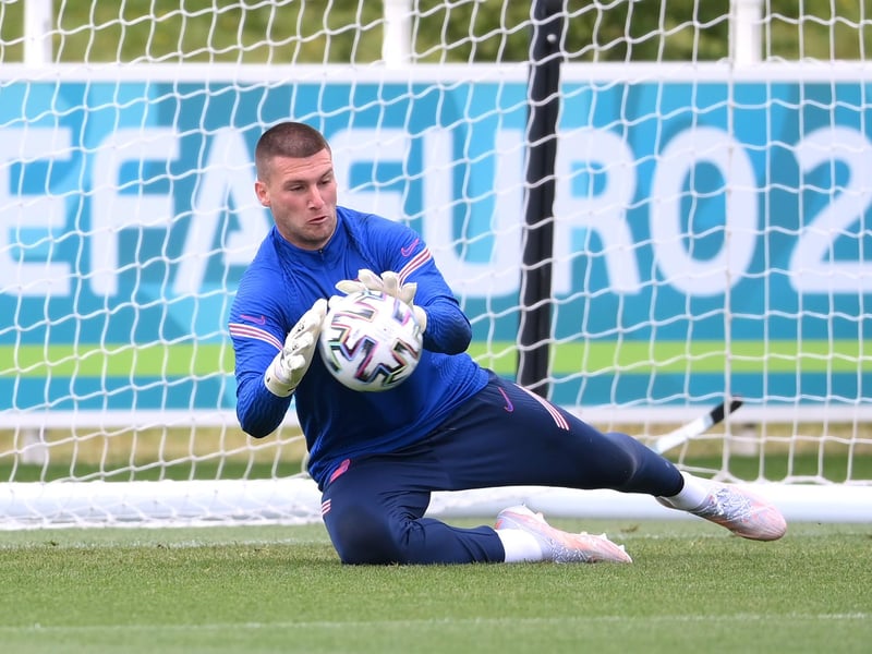Southampton are the latest side to be linked with West Brom goalkeeper Sam Johnstone, as they look to find competition for starting stopper Alex McCarthy. He earned his second cap for England in their 4-0 win over Andorra last night, and was pursued by West Ham last summer. (The Athletic)