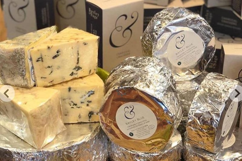 Award-winning Hartington Dairy at Pikehall, near Matlock, is the only Derbyshire based and smallest producer of Stilton in the world. The artisan cheese produced on site include Hartington Dovedale Soft Blue, Hartington Peakland White and Peakland Blue and Hartington Hottie Chillie Cheese.
