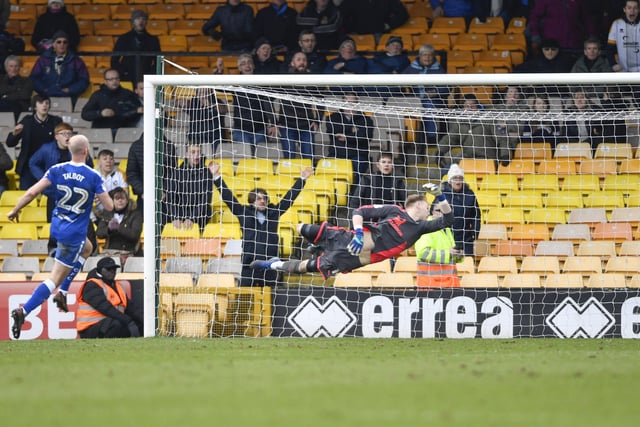 Aaron Ramsdale is beaten by a late winner from Ben Whitfield as Chesterfield slipped to a 2-1 defeat at Port Vale.