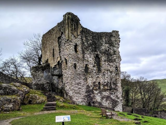 Built all the way back in 1176, Peveril Castle has a long history - and not all of it is pretty.
Vengeful spirits are said to roam its grounds, including a white knight and a perpetually galloping horse. A lone singing voice can also be allegedly heard during quiet moments, though no one can find where the song is coming from.