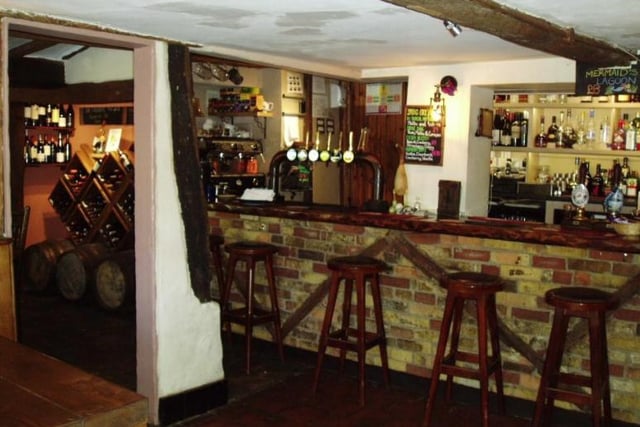 This four bedroom pub houses a welcoming bar with designated dining area, restaurant area, spacious garden and patio and a fully equipped commercial kitchen. Guide price of 495,000 GBP