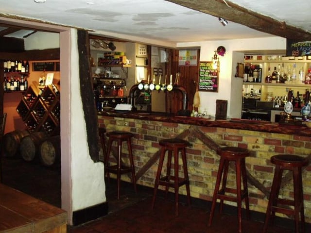 This four bedroom pub houses a welcoming bar with designated dining area, restaurant area, spacious garden and patio and a fully equipped commercial kitchen. Guide price of 495,000 GBP