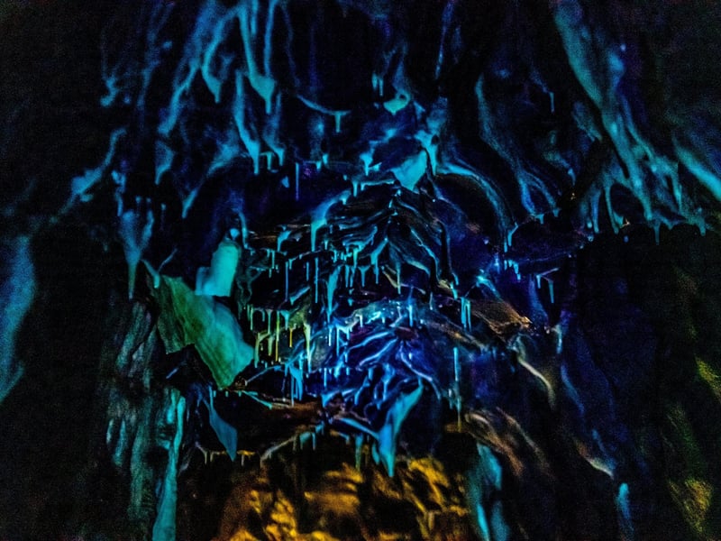 Explore Stump Cross Caverns this May Half Term! Enjoy The Crystal Experience Workshop, Fossil Dig Fun, Geode Cracking, Gem Panning, and a UV Guided Tour. Perfect for subterranean family fun!
📍 Stump Cross Caverns, Greenhow Hill, Pateley Bridge, Harrogate HG3 5JL