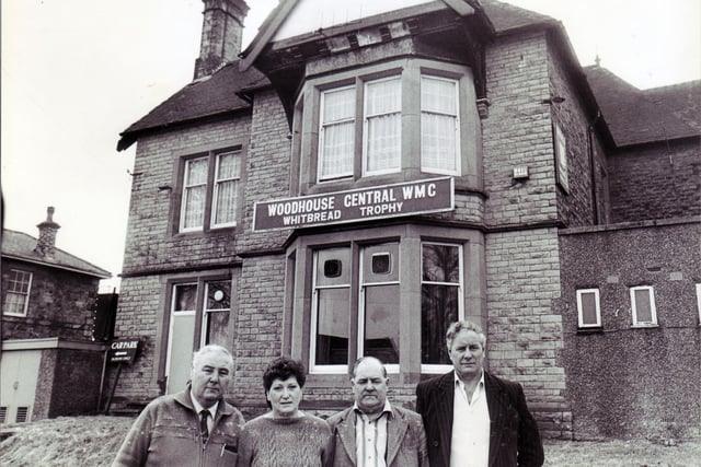 Sheffield retro: 32 photos showing working men's clubs of 70s, 80s and