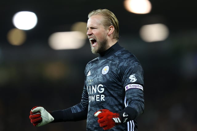 Manchester United could turn to Leicester City's Kasper Schmeichel to help them end their goalkeeping issues they have had over recent times with David De Gea in goal in what would be a huge boost to Sheffield United’s chances of re-signing £30m-rated Dean Henderson. (Express)