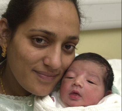 Shahida Khatoon with her un-named baby on Christmas Day, 2000.