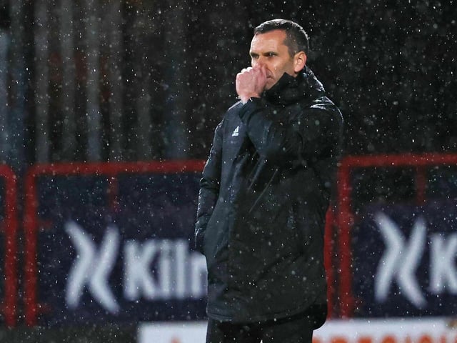 Stephen Glass will be given time to turn it around at Aberdeen. The Dons dropped to ninth after losing at Dundee on Saturday. The 2-1 loss prompted an angry reaction from the visiting support who called for Glass to leave. Chairman Dave Cormack is likely to stick with Glass despite the club being on their worst league run since 2010. (Scottish Sun)