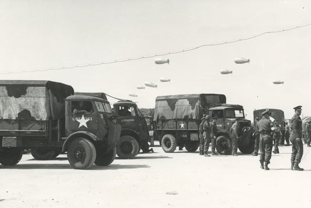 Transport embarking, June 1944
(c) The News, War Series 2872