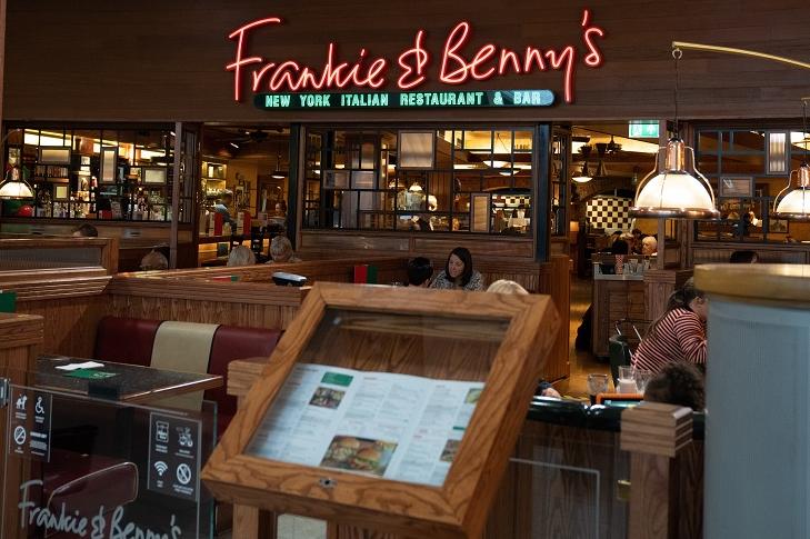 Bringing together the America and Italy in both style and cuisine, Frankie & Benny’s specialise in home-style cooking and offer an extensive vegan menu. Vegan diners can try their Viva La Vegan burger, Vegan Pepperoni Pizza and even a Vegan Creamy Oreo Cake for dessert.