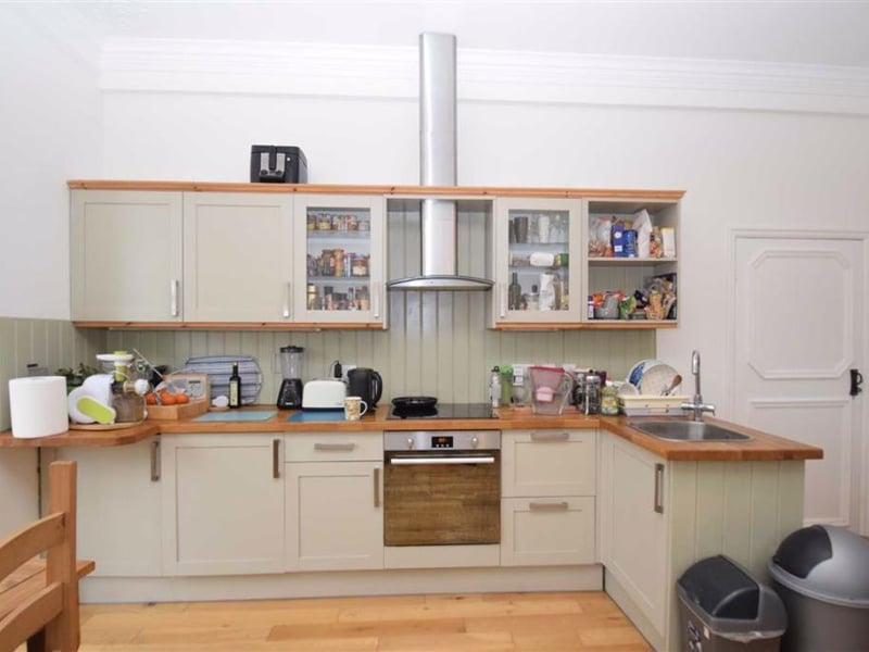The annexe consists of an entrance hall, double bedroom, open-plan kitchen/living room, with double doors to the courtyard and a bathroom with separate shower.