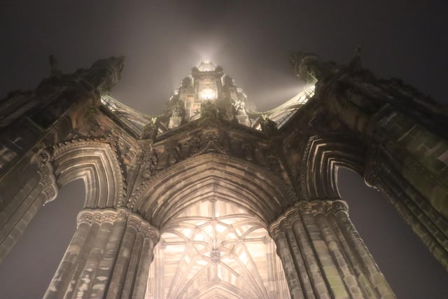 Another incredible shot of Scott Monument towering above the Capital's streets and completely enveloped in the November mist. The monument's night lighting certainly helps add to the dramatic effect of the fog.