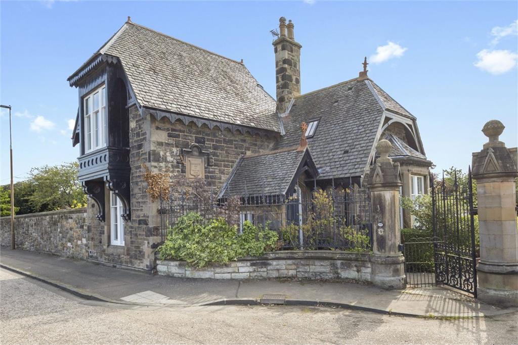 The Lodge, Milton Road East, Joppa.