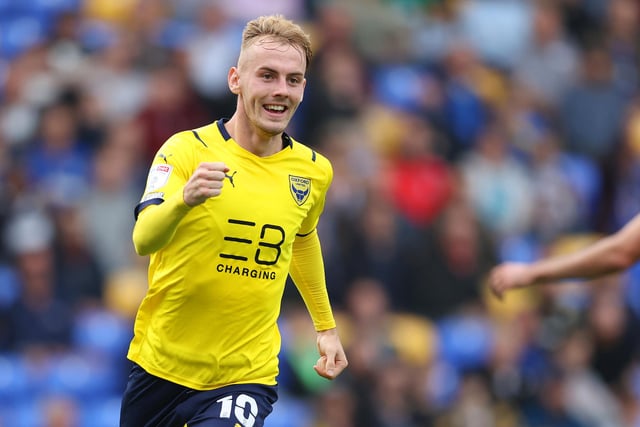 Huddersfield Town are among a number of clubs plotting a move for Oxford United's 24-year old Northern Irish midfielder Mark Sykes (Football Insider)
