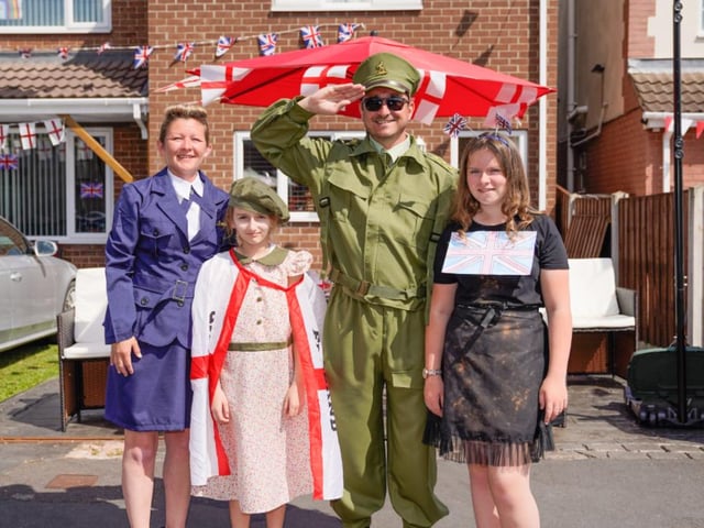 Lisa Summer Gavin and Libby Hartgrove at Mayfield Crescent, Askern. PIcture: Chris Bevan