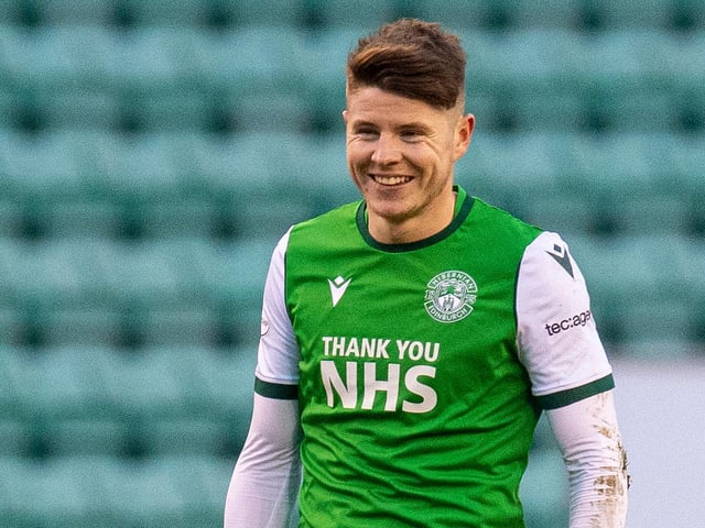 Sunderland have enquired about the valuation of Hibs striker Kevin Nisbet. New Black Cats boss Lee Johnson is keen to add to his squad. Nisbet has been an excellent signing by Jack Ross after his six-figure move from Dunfermline Athletic, netting 12 goals in 25 appearances. (Scottish Sun)