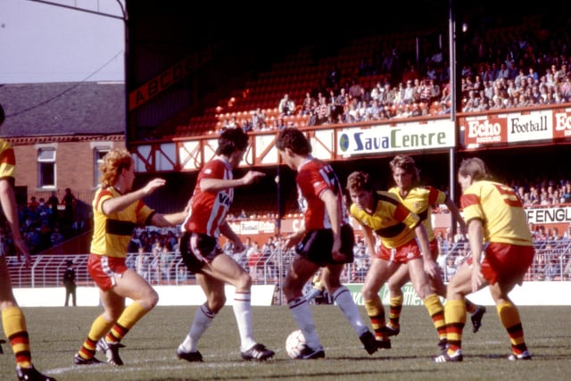 Another picture from the game against Hull City in 1986 - can you name the Sunderland players in the photo?