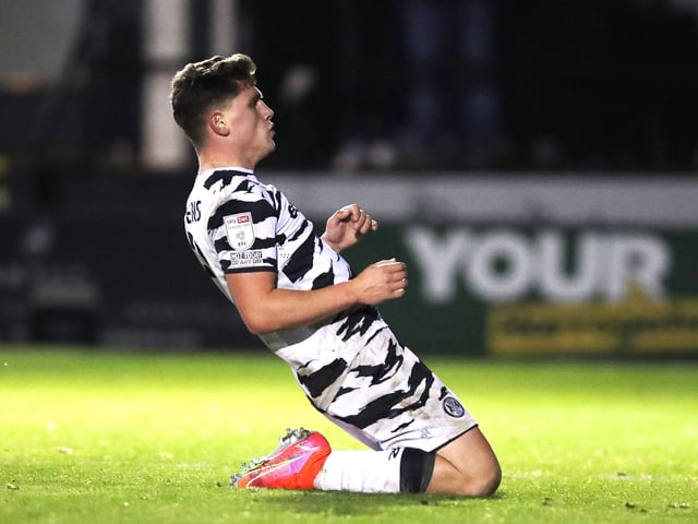 Position: Striker
Age: 24
Appearances this season: 30
Goals: 20
Assists: 3
Contract: 18 months remaining
Average Rating: 7.22