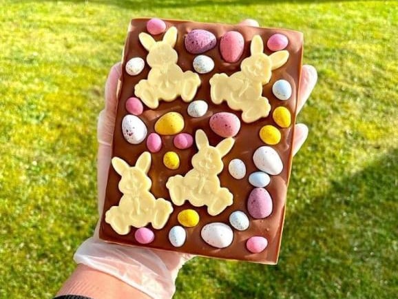 Easter themed chocolate treat from @houseofstrawberry_
