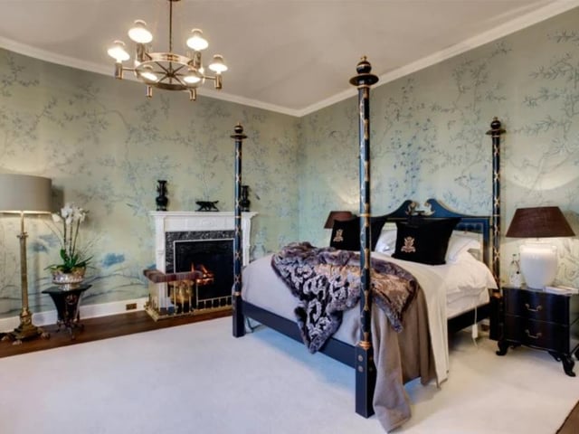 The main castle offers seven large double bedrooms, while the rest of the estate includes three guest rooms. Additionally there are two completely self-contained cottages on site.