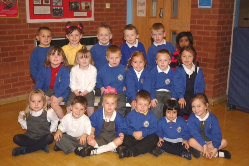 Who do you recognise in Miss Crook's class at Diamond Hall in 2004?