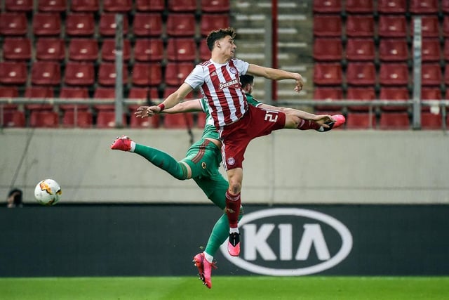 Liverpool have emerged as the frontrunners to sign Olympiakos and Sheffield United-linked left-back Kostas Tsimikas with the Reds the only team willing to meet his £22m valuation. (Sdna)