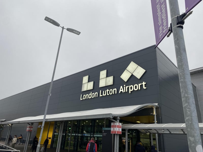 Luton matches LBA and Heathrow with a £7.00 charge for 10 minutes. Like many others, it has moved to a cashless, barrier-free system, so make sure you have your phone ready to pay online before midnight the following day.