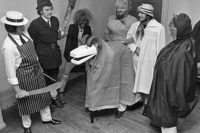 Handsworth Sword and Morris men rehearsing T'Owd Derby Tup in December 1971. Ref no: s34575