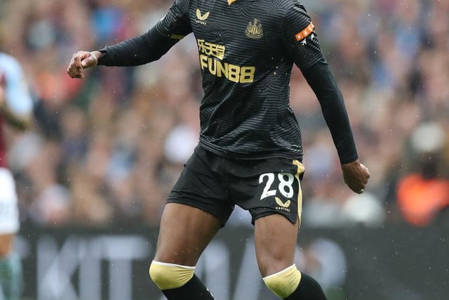 Only one player joined Bruce’s squad this summer as they made their loan move for Willock permanent. Newcastle may have slightly overspent compared to his market value, however, his contributions at the end of last campaign proved invaluable as his goals steered Newcastle clear of relegation.  (Photo by Alex Morton/Getty Images)