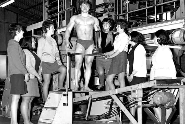 Atlas remarked that English men were in better shape than their American counterparts who usually let their bellies slip down below their belts