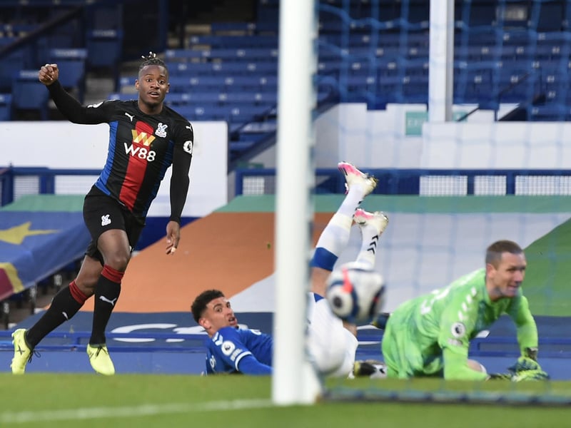 Leeds United are rumoured to be plotting a move for Chelsea's £33m striker Michy Batshuayi, who looks set to leave the club this summer. He's previously impressed on loan for Borussia Dortmund, where he scored seven goals in ten league games. (Telegraph)