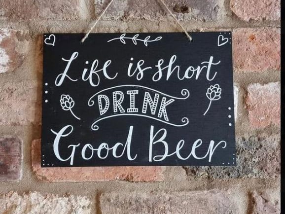 A very appropriate sign for the bank holiday from @local.branton