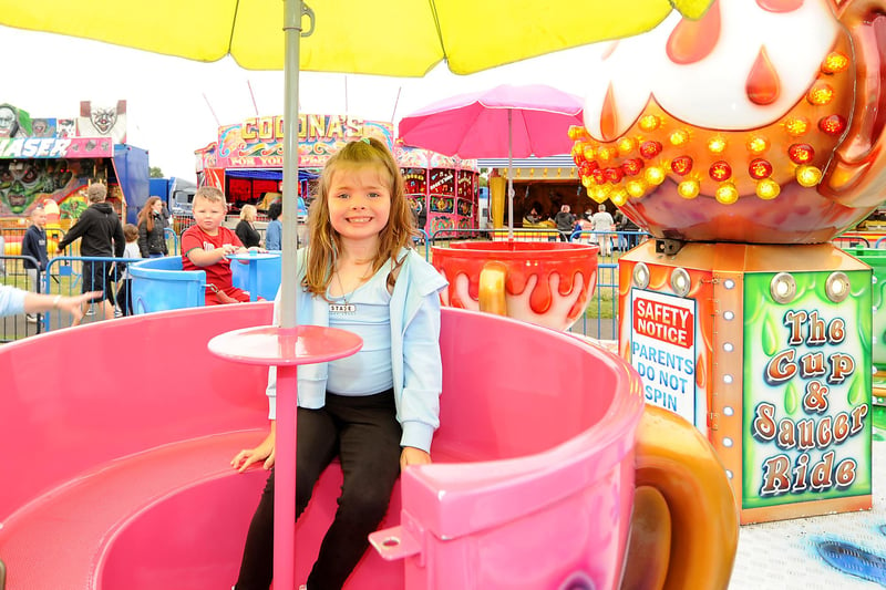 The magic of the tea cups is as strong as ever as Burntisland's shows return to town to bring crowds back to the Links
(Pic: Fife Photo Agency)