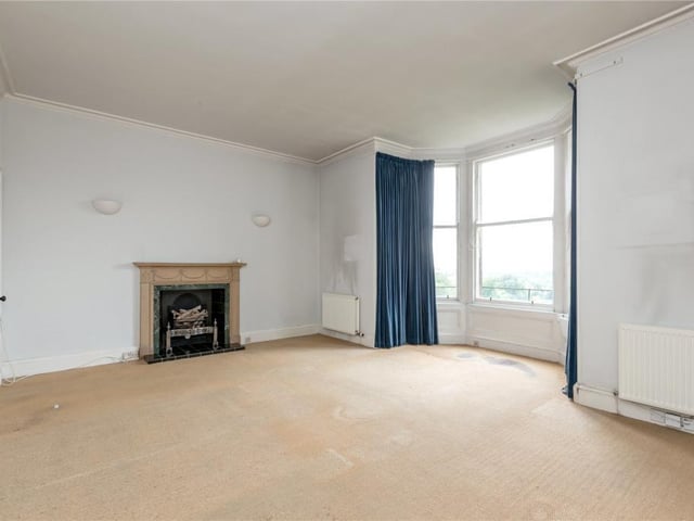 Principal bedroom.