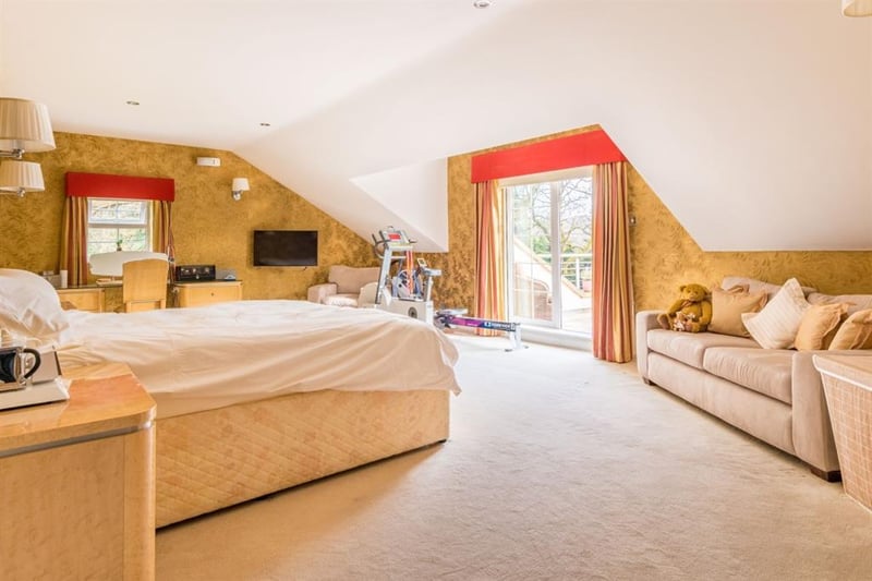 There are five bedrooms throughout the property, two of which have their own en-suite. The master bedroom benefits from his and hers walk-in wardrobes and a high spec bathroom with jacuzzi bath, and a south facing balcony.