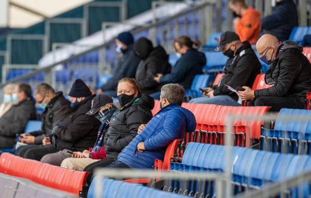 The SPFL are said to be preparing talks with the Scottish Government to return fans to three top-flight matches next week (Daily Record)