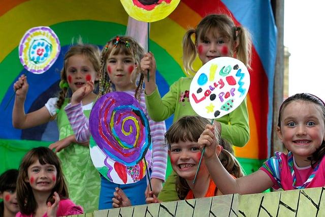 The rainbows from Fairfield Brownies during the 2007 Buxton carnival