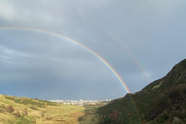 How lucky are we to have the beautiful Arthur's Seat right in the middle of the city. This was snapped by Karen Borwick, Twitter handle @merquitio.