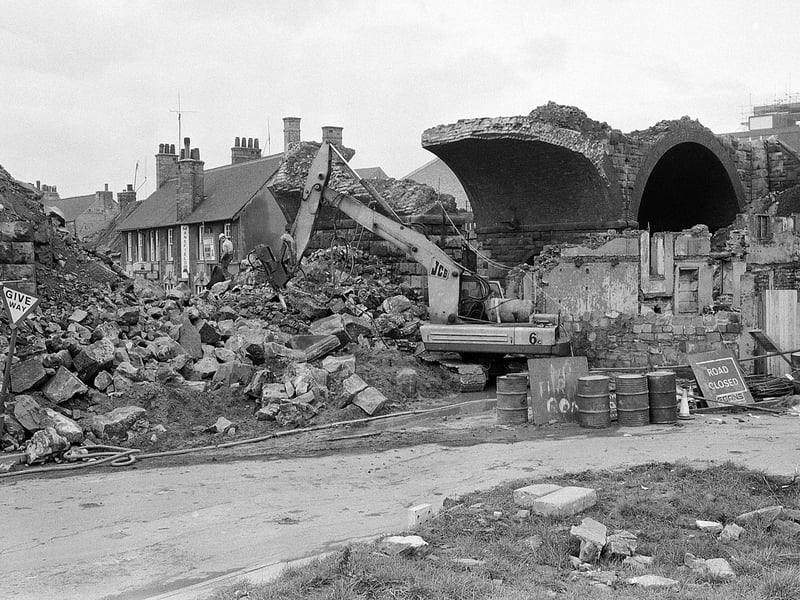 Do you remember the demolition of Ratcliffe Gate Bridge in 1971?