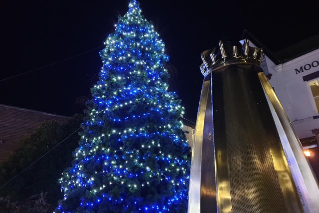 The stunning Christmas tree outside the Half Moon pub in Hucknall