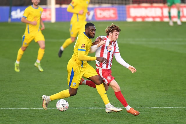 Luton Town and Ipswich have been tipped to go head-to-head to sign Concord Rangers' teenage striker Temi Babalola. He's previously played for the likes of Woodford Town and Romford. (Football League World)