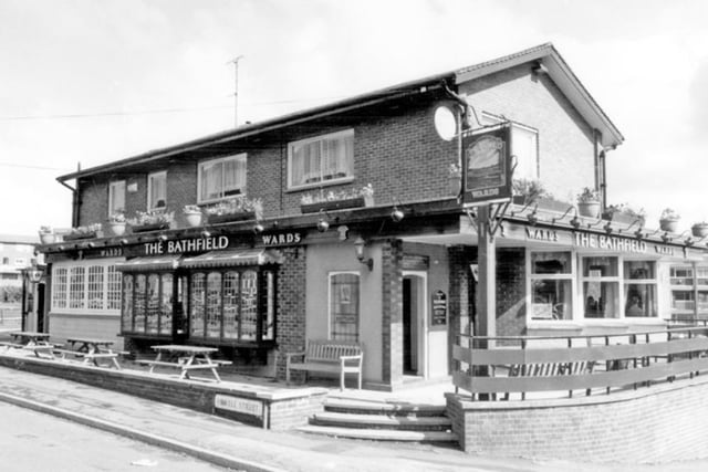 The Bathfield pub on Powell Street, at the junction with Weston Street, Netherthorpe, in April 1995.