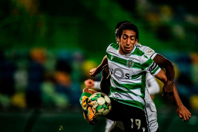 Arsenal are close to finalising a summer deal for Sporting Lisbon striker Tiago Tomas. Due to the current economic climate and Sporting’s spending in recent years, it is believed the Portuguese club may accept a deal as low as £20million. (The Sun)