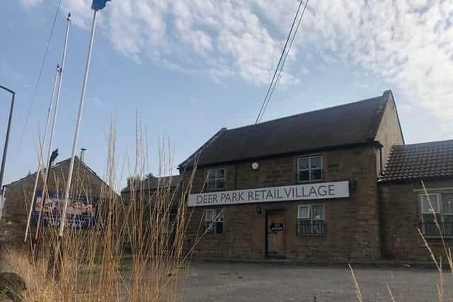 The proposals would see a pub and outdoor seating at a former farmhouse at Deer Park Farm which has been converted into a café, with opening hours from midday to 9pm Monday to Sunday.